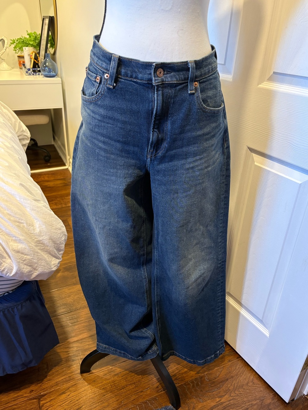 GAP High Rise Stride Wide Leg Jeans Size 30 / 10